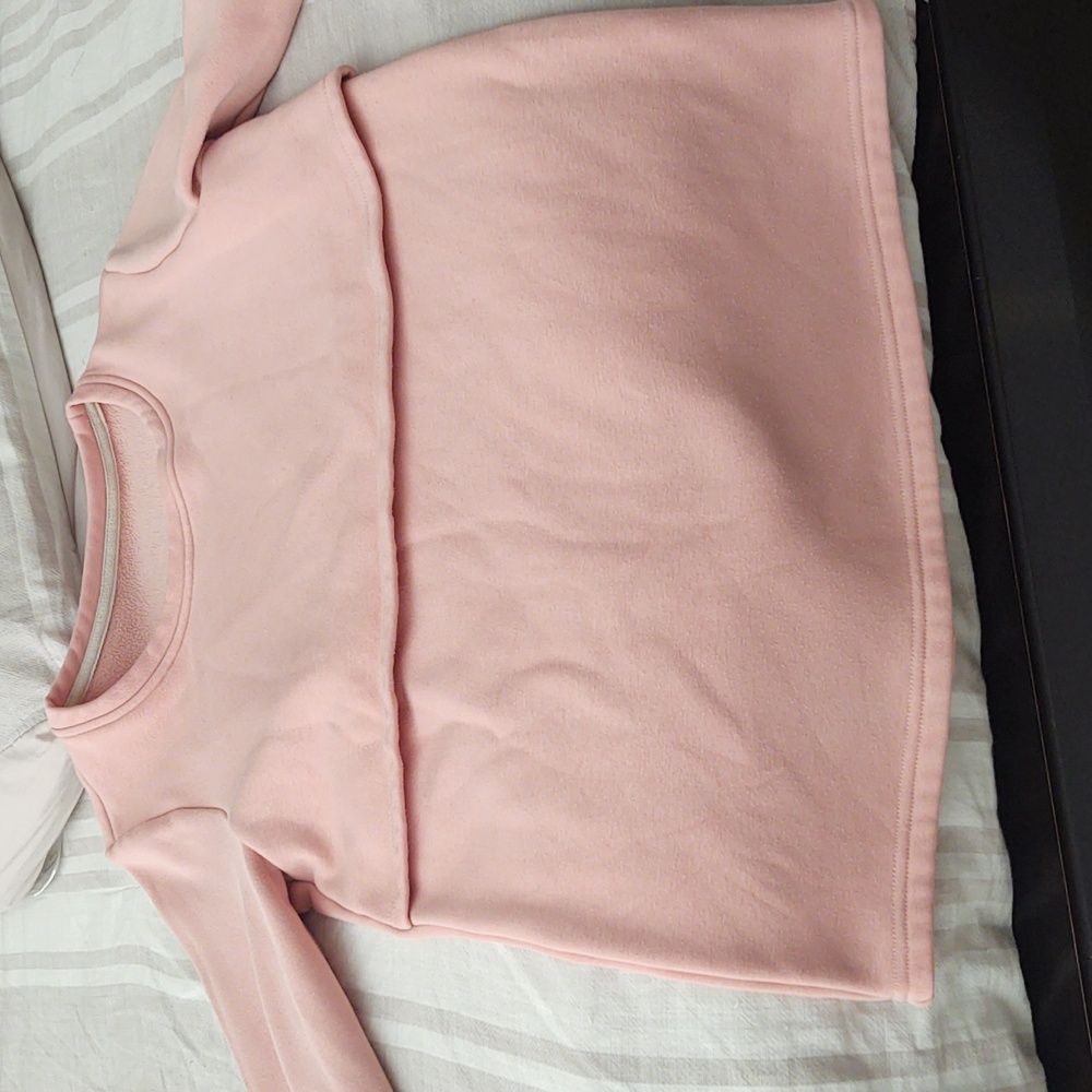 Pink nursing sweatshirt. Super cozy. Lift up access. Some wash wear.